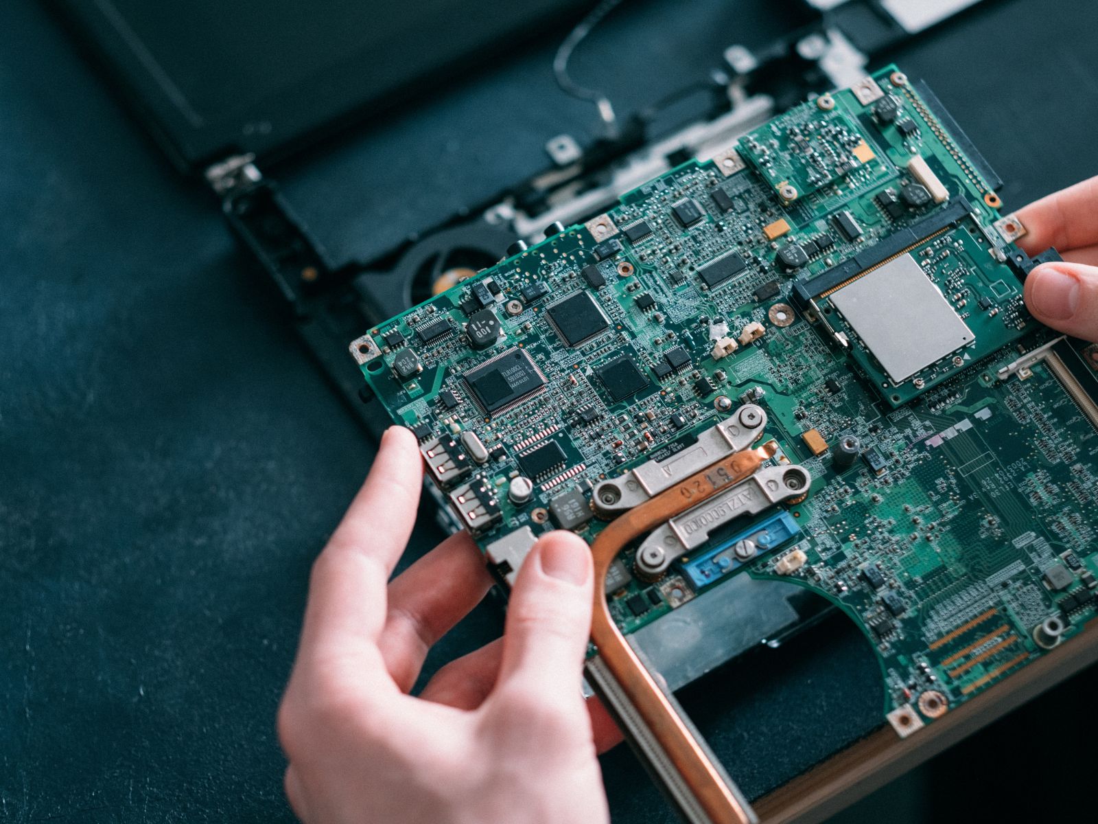 địa chỉ sửa laptop uy tín (3)