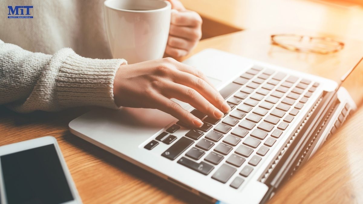 Laptop hiệu suất cao